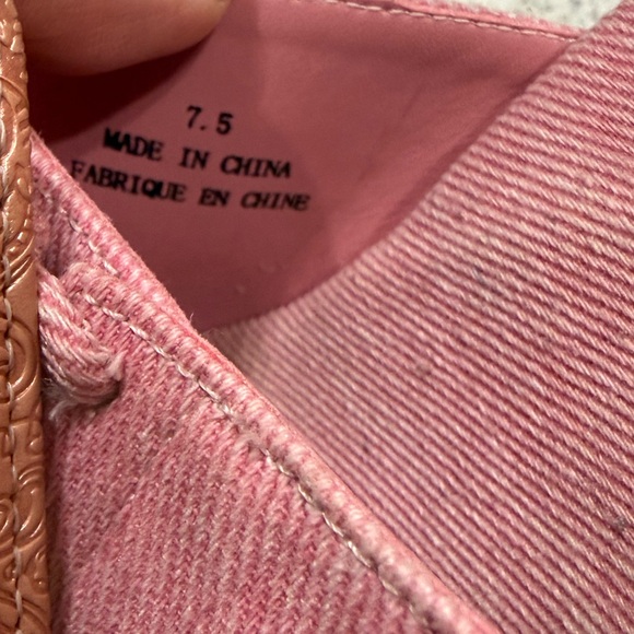 Pink Textured Shoes - Picture 6 of 7